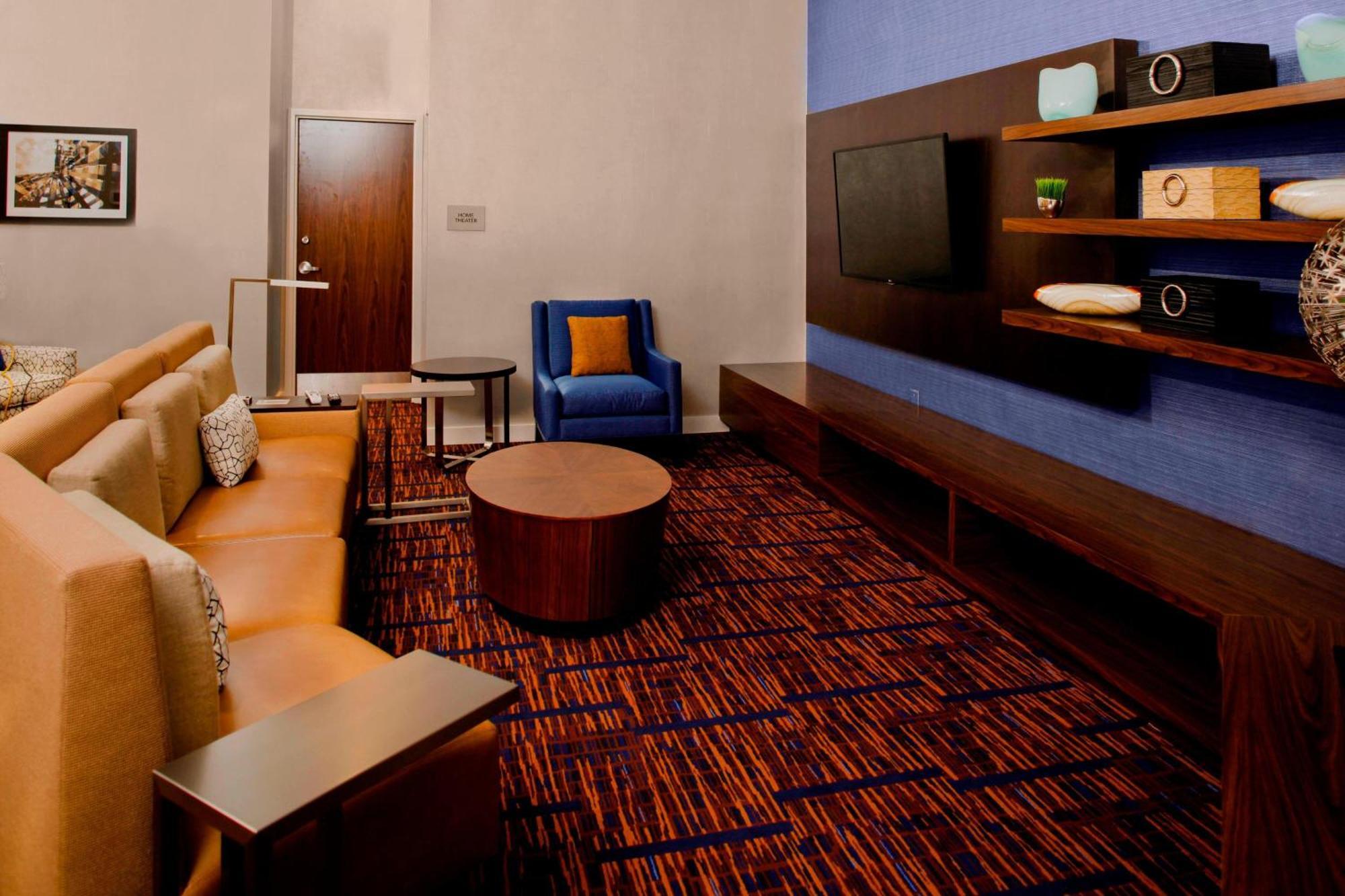 Hotel Courtyard Columbus Downtown Exterior foto
